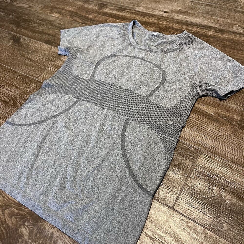 Lululemon Swiftly Shirt Women’s Size 10 Gray Short Sleeve Athletic Top